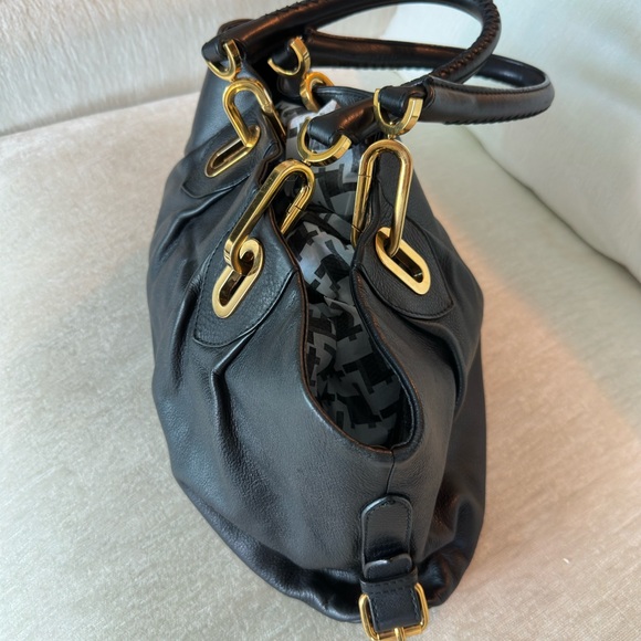 Bally Black and Gold Shoulder Bag with Gathered Design - Picture 4 of 7